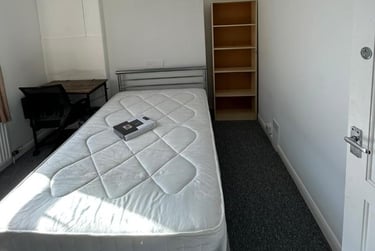 3 bed house, Providence Street, North Hill, Plymouth, PL48JQ - Image 11
